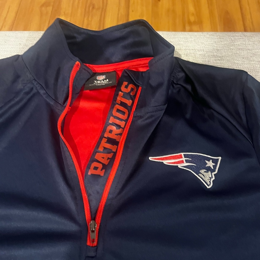 NFL Team Apparel Youth Red and Navy Shirt